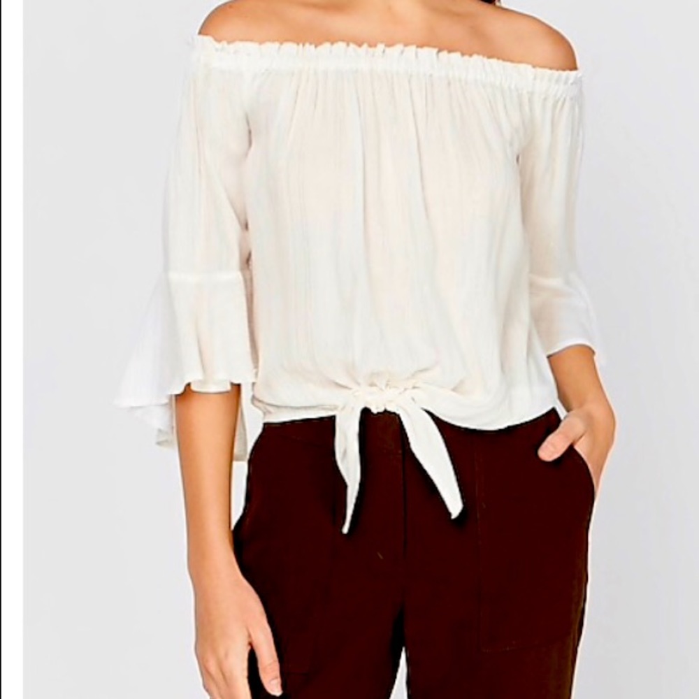 3 for $25  🌟 EXPRESS Off the shoulder shirt